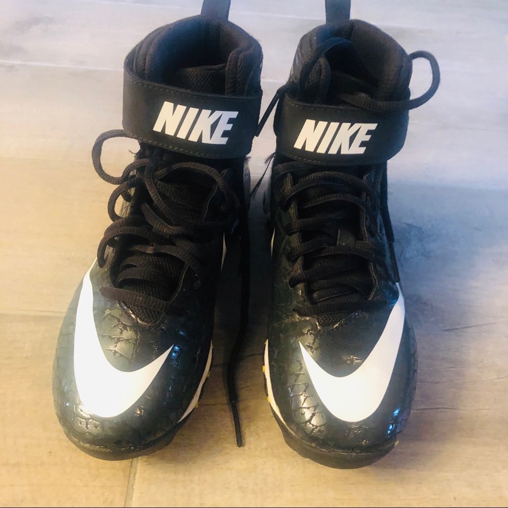 Nike HIGH Top Cleats football